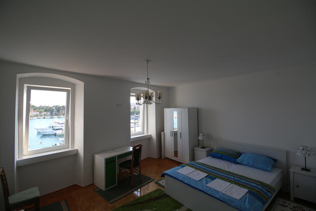 Apartment Ribica Krk Island Szoba fotó